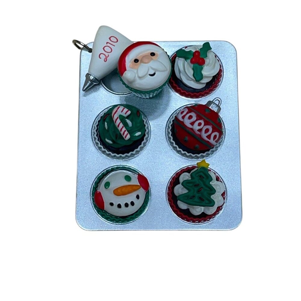 Hallmark Season's‎ Treatings 2010 Christmas Ornament Cupcake Set